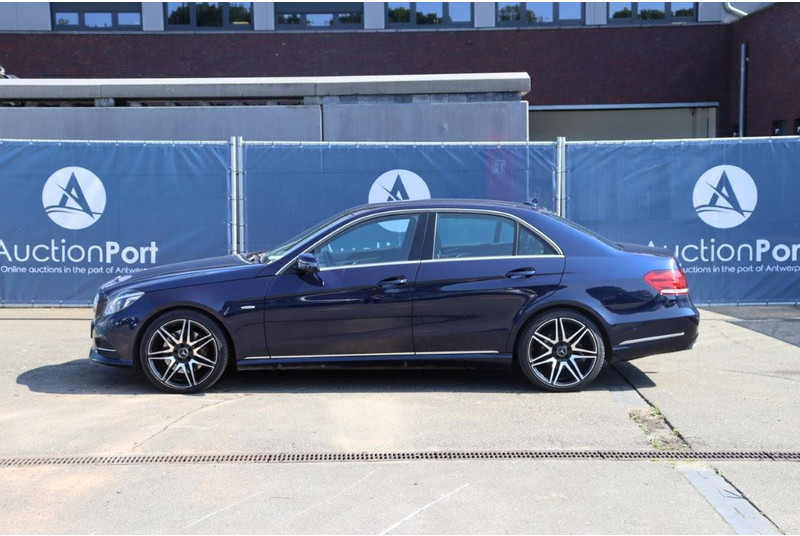 Mercedes-Benz E-Klasse Avantgarde - Limuzina: slika 2 Mercedes-Benz E-Klasse Avantgarde - Limuzina: slika 2