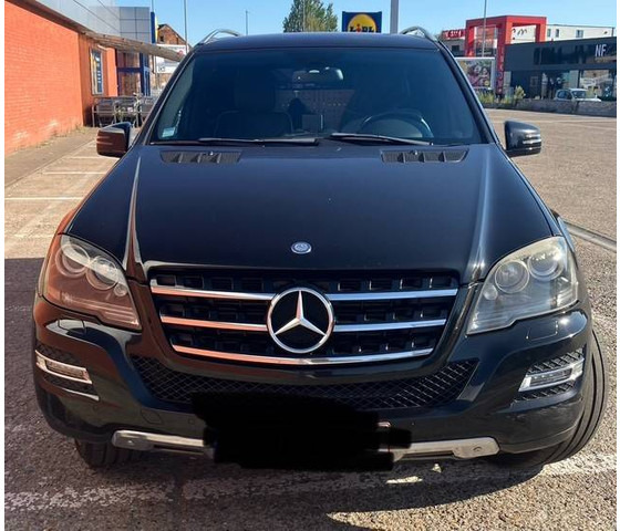 Mercedes-Benz M-Klasse ML 350 CDI BLUETEС - Limuzina: slika 5 Mercedes-Benz M-Klasse ML 350 CDI BLUETEС - Limuzina: slika 5