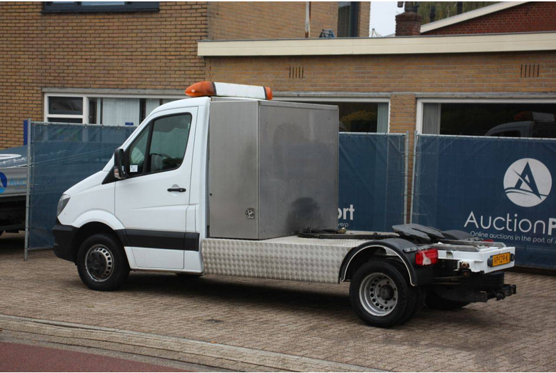 Mercedes-Benz Sprinter - Kamion sa golom šasijom i zatvorenom kabinom: slika 3 Mercedes-Benz Sprinter - Kamion sa golom šasijom i zatvorenom kabinom: slika 3
