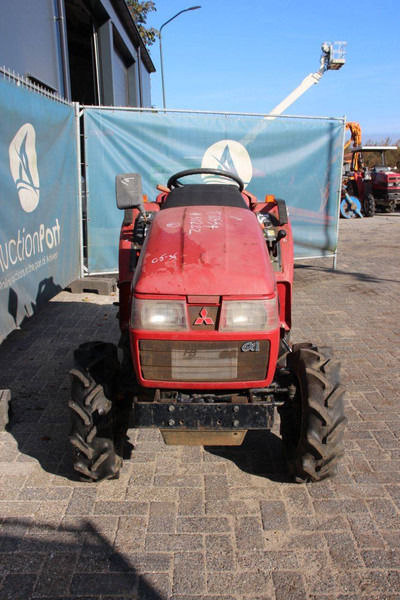 Traktor Mitsubishi MT165: slika 6