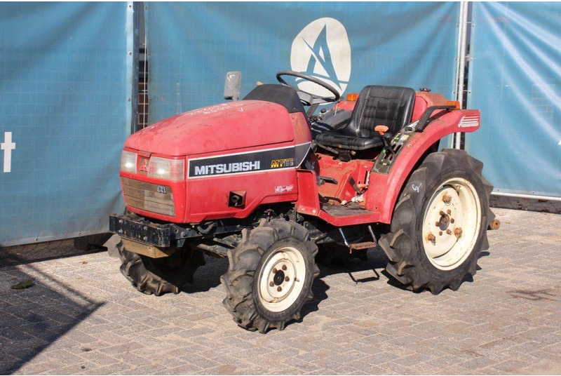 Traktor Mitsubishi MT165: slika 7