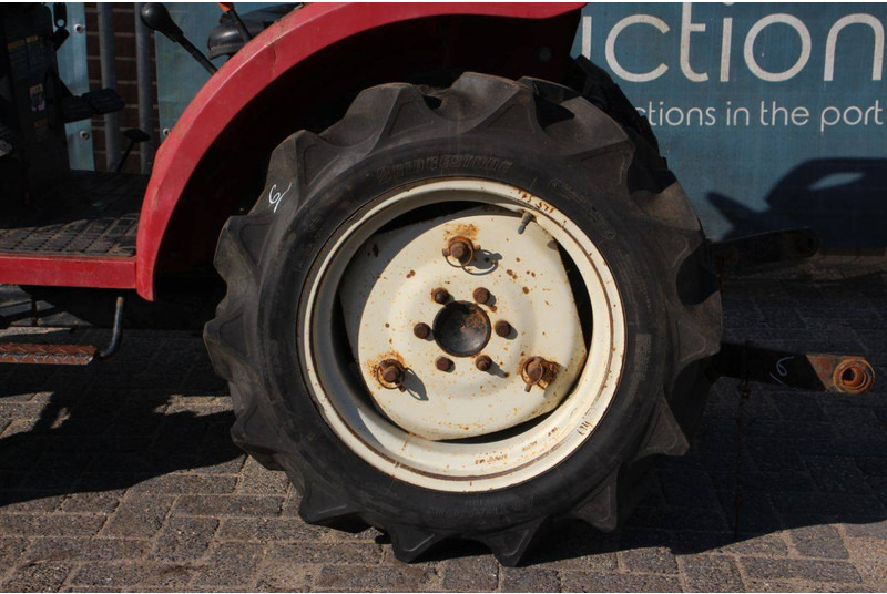 Traktor Mitsubishi MT165: slika 13
