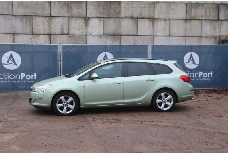 Opel Astra Sports Tourer - Automobil: slika 1 Opel Astra Sports Tourer - Automobil: slika 1
