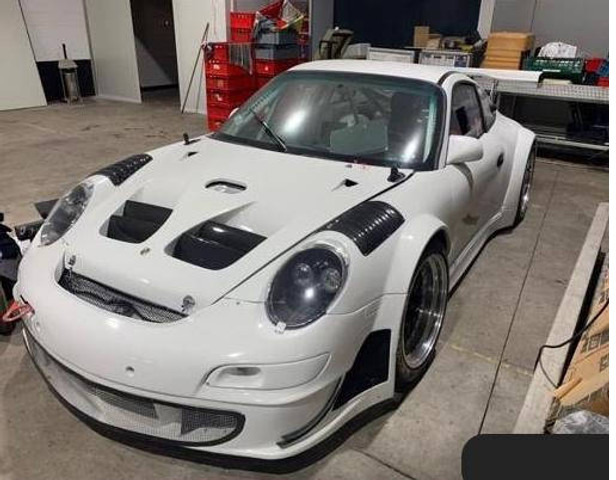 Porsche 911 997 GT2-racecar (24 hrs spec) - Limuzina: slika 1 Porsche 911 997 GT2-racecar (24 hrs spec) - Limuzina: slika 1