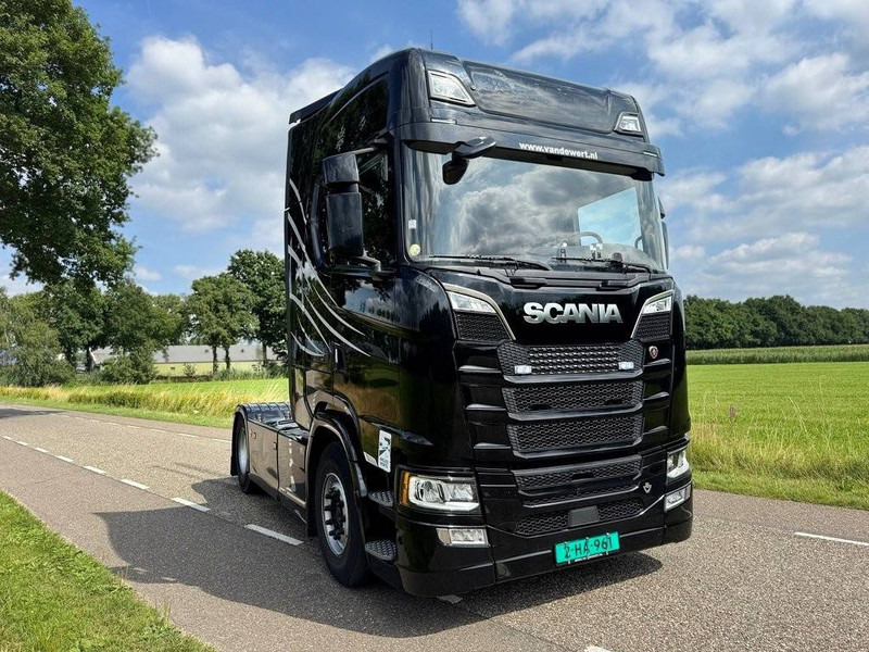 Scania S520 - Kamion sa golom šasijom i zatvorenom kabinom: slika 1 Scania S520 - Kamion sa golom šasijom i zatvorenom kabinom: slika 1