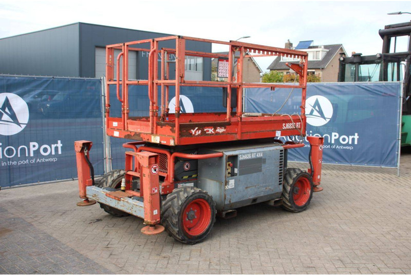 Lift u obliku makaza Skyjack SJ6826 RT 4x4: slika 8