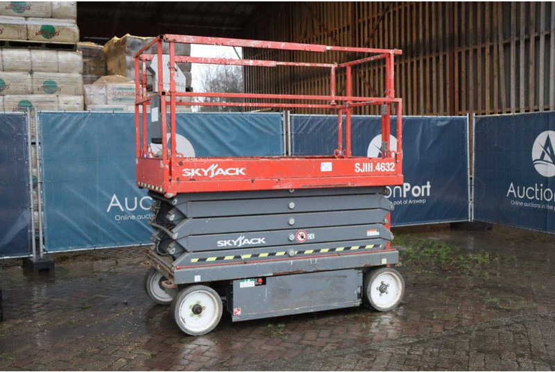 Skyjack SJIII 4632 - Lift u obliku makaza: slika 1 Skyjack SJIII 4632 - Lift u obliku makaza: slika 1