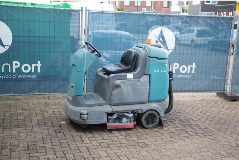 TENNANT T12 - Mašina za pranje podova: slika 1 TENNANT T12 - Mašina za pranje podova: slika 1