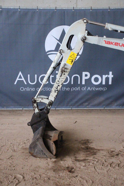 Mini bager Takeuchi TB216: slika 10 Mini bager Takeuchi TB216: slika 10