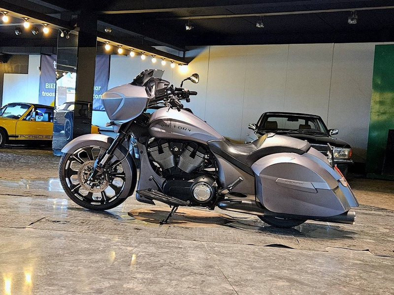 Victory Magnum X-1 - Motocikl: slika 2 Victory Magnum X-1 - Motocikl: slika 2