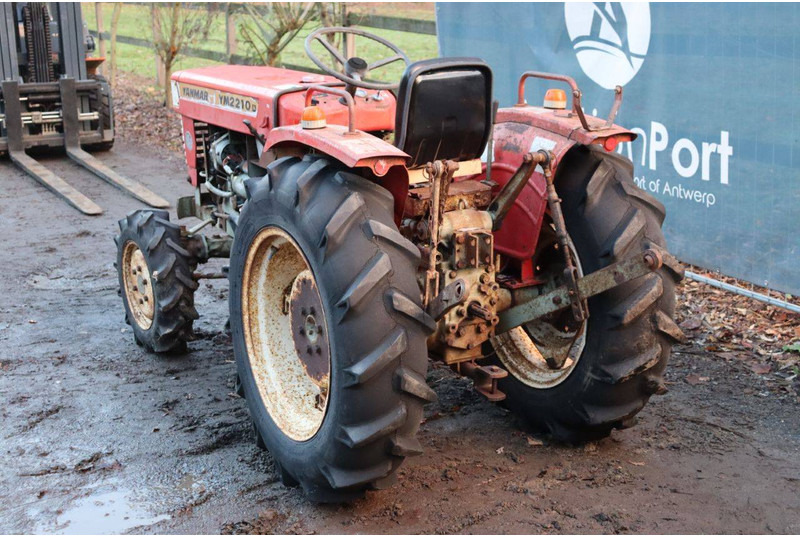 Yanmar YM2210d - Traktor: slika 4 Yanmar YM2210d - Traktor: slika 4
