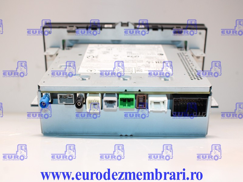 ELEMENT BORD UNITATE MULTIMEDIA MERCEDES ACTROS MP5 A0004469662 - Komandna tabla za Kamion: slika 3 ELEMENT BORD UNITATE MULTIMEDIA MERCEDES ACTROS MP5 A0004469662 - Komandna tabla za Kamion: slika 3