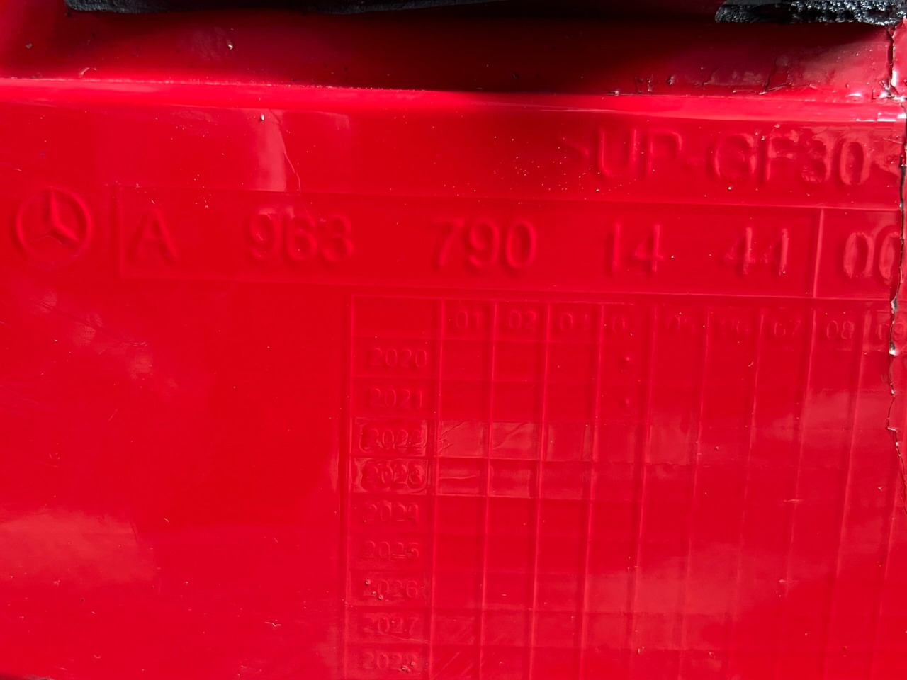 PARAVANT LATERAL STANGA MERCEDES ACTROS MP5 A9637901444 - Karoserija i eksterijer za Kamion: slika 3 PARAVANT LATERAL STANGA MERCEDES ACTROS MP5 A9637901444 - Karoserija i eksterijer za Kamion: slika 3