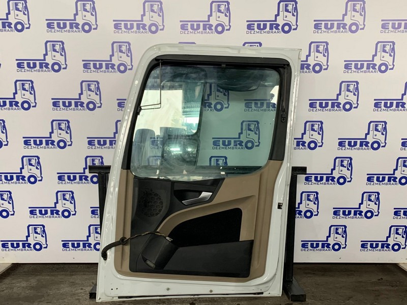 USA DREAPTA MERCEDES ACTROS MP4 - Vrata i delovi za Kamion: slika 2 USA DREAPTA MERCEDES ACTROS MP4 - Vrata i delovi za Kamion: slika 2