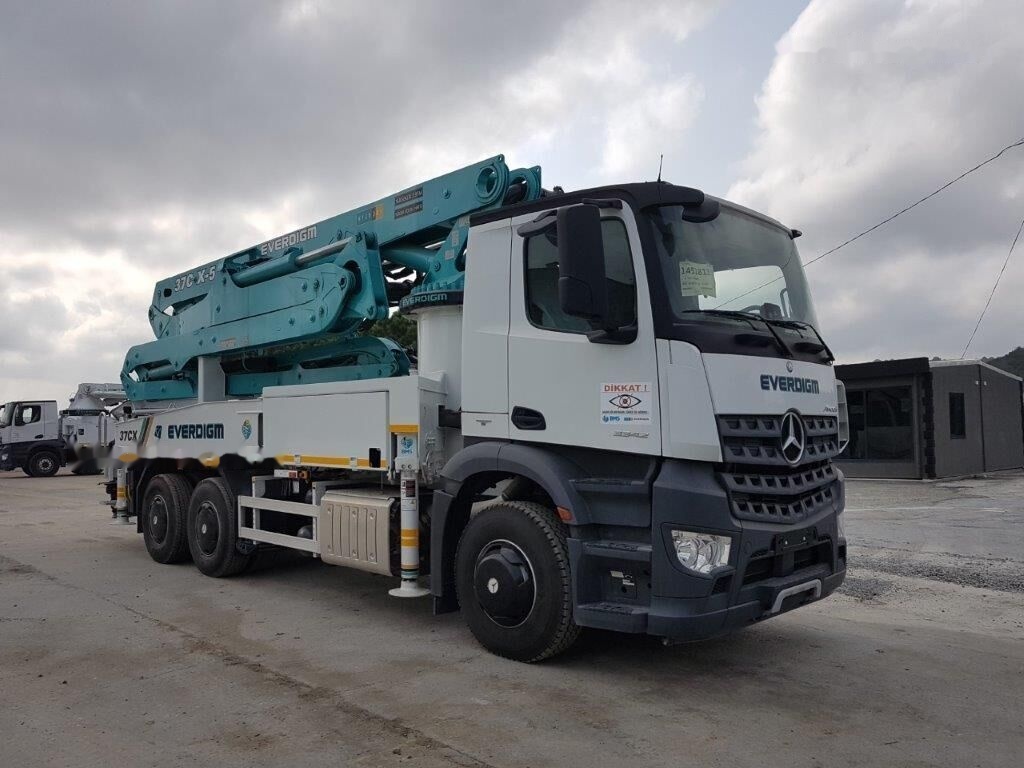 Mercedes-Benz 3343 P - Auto pumpa za beton: slika 2 Mercedes-Benz 3343 P - Auto pumpa za beton: slika 2