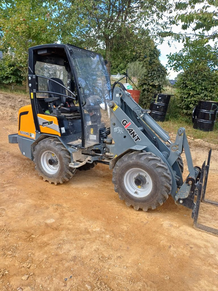 Giant G2500 HD - Mini utovarivač: slika 1 Giant G2500 HD - Mini utovarivač: slika 1