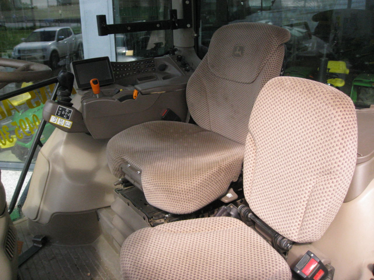 John Deere 6210R AUTOPOWER - Traktor: slika 4 John Deere 6210R AUTOPOWER - Traktor: slika 4