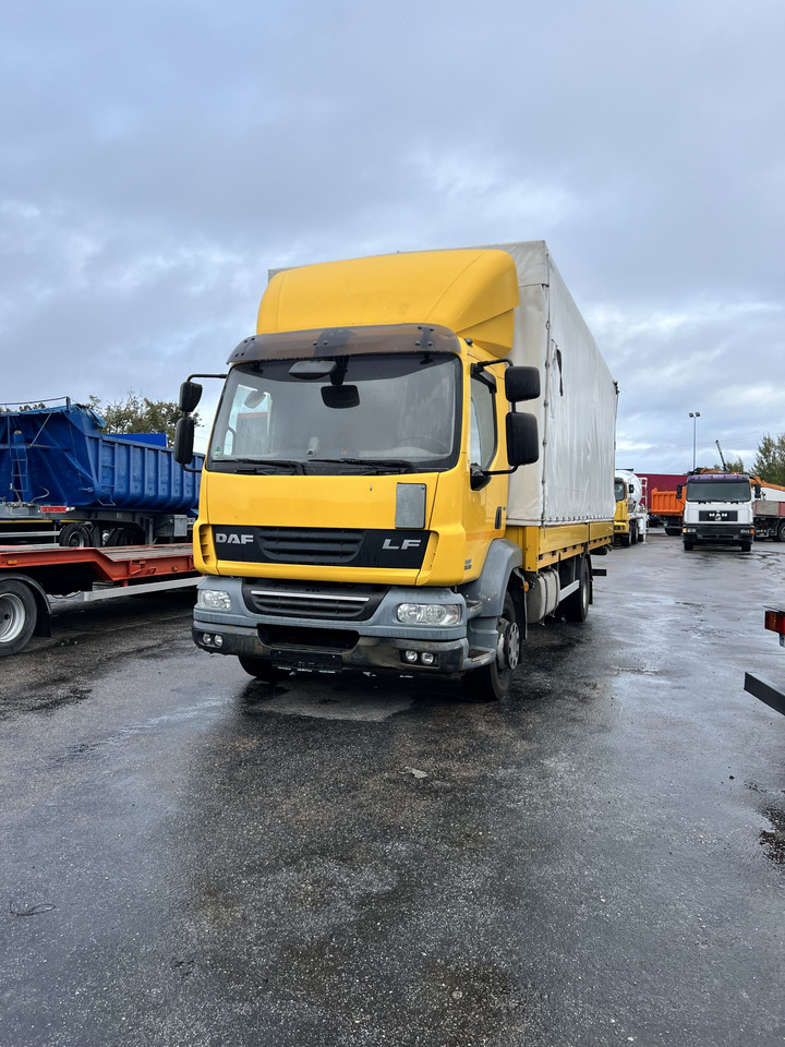CAMION TAULINER DAF 55.250 - Kamion sa ceradom: slika 1 CAMION TAULINER DAF 55.250 - Kamion sa ceradom: slika 1