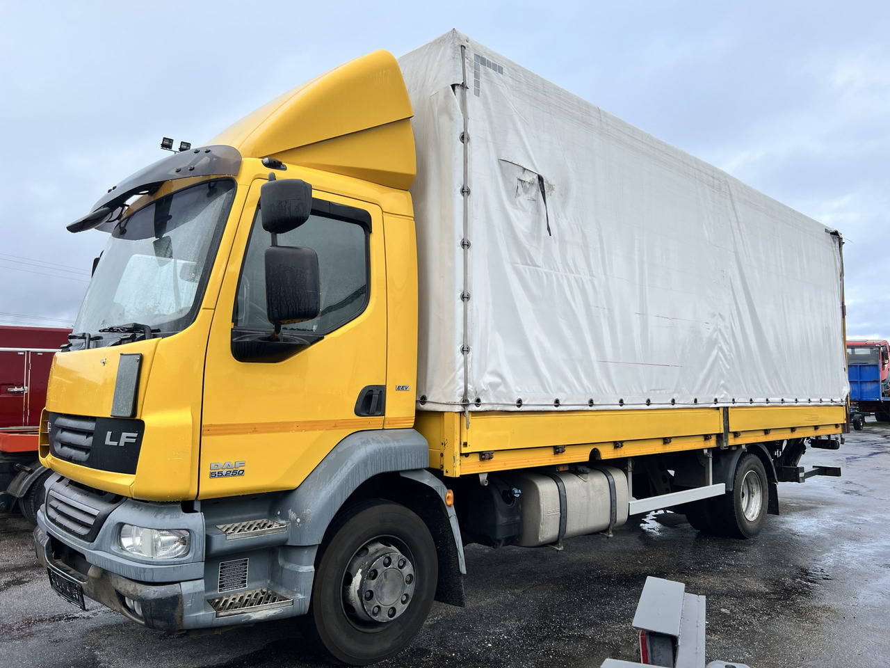 CAMION TAULINER DAF 55.250 - Kamion sa ceradom: slika 2 CAMION TAULINER DAF 55.250 - Kamion sa ceradom: slika 2