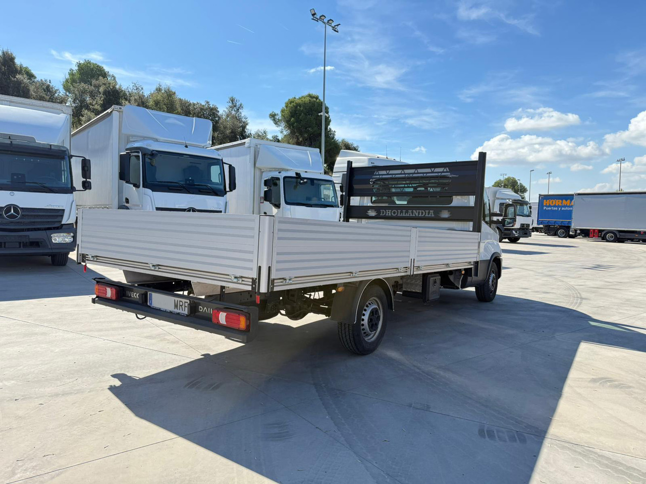 IVECO 35S16 Daily E6 (Open Box) - Dostavno vozilo s ravnom platformom: slika 4 IVECO 35S16 Daily E6 (Open Box) - Dostavno vozilo s ravnom platformom: slika 4