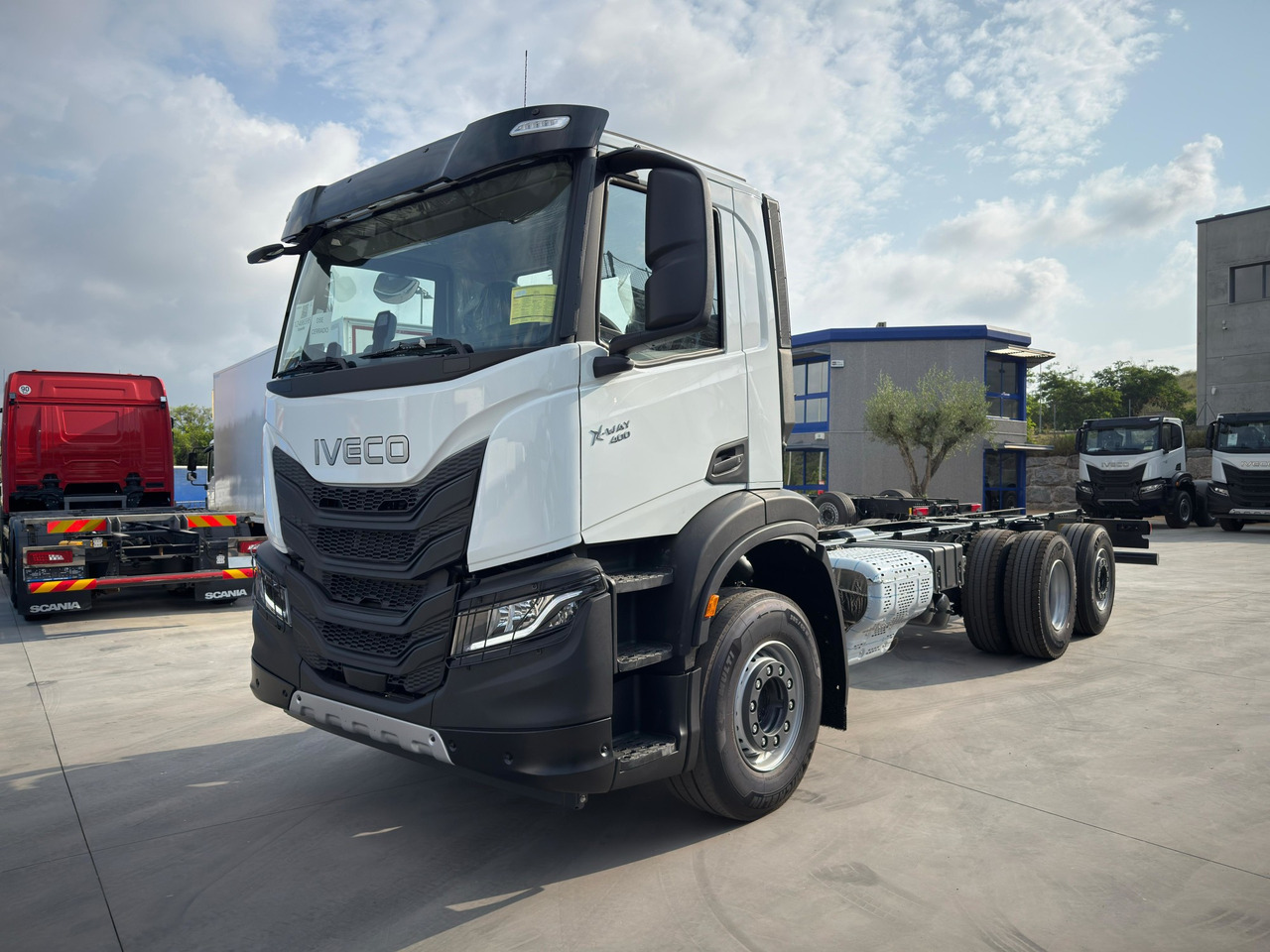 IVECO AD280X40 YPS ON X-WAY E6 (Chassis) - Kamion sa golom šasijom i zatvorenom kabinom: slika 1 IVECO AD280X40 YPS ON X-WAY E6 (Chassis) - Kamion sa golom šasijom i zatvorenom kabinom: slika 1