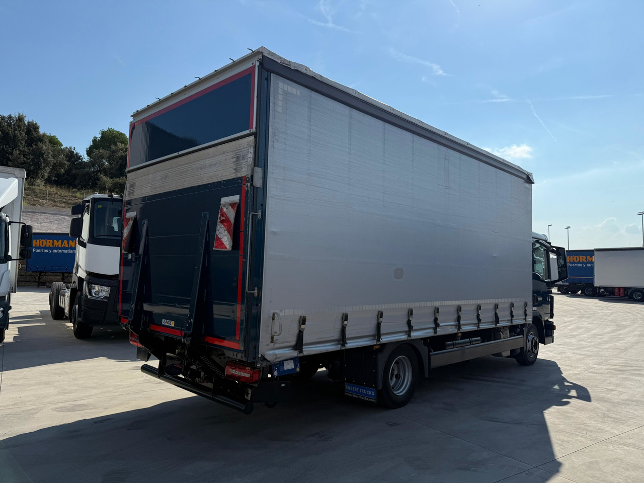 MAN 8.190 BL TGL E6 (Tauliner) - Kamion sa ceradom: slika 3 MAN 8.190 BL TGL E6 (Tauliner) - Kamion sa ceradom: slika 3