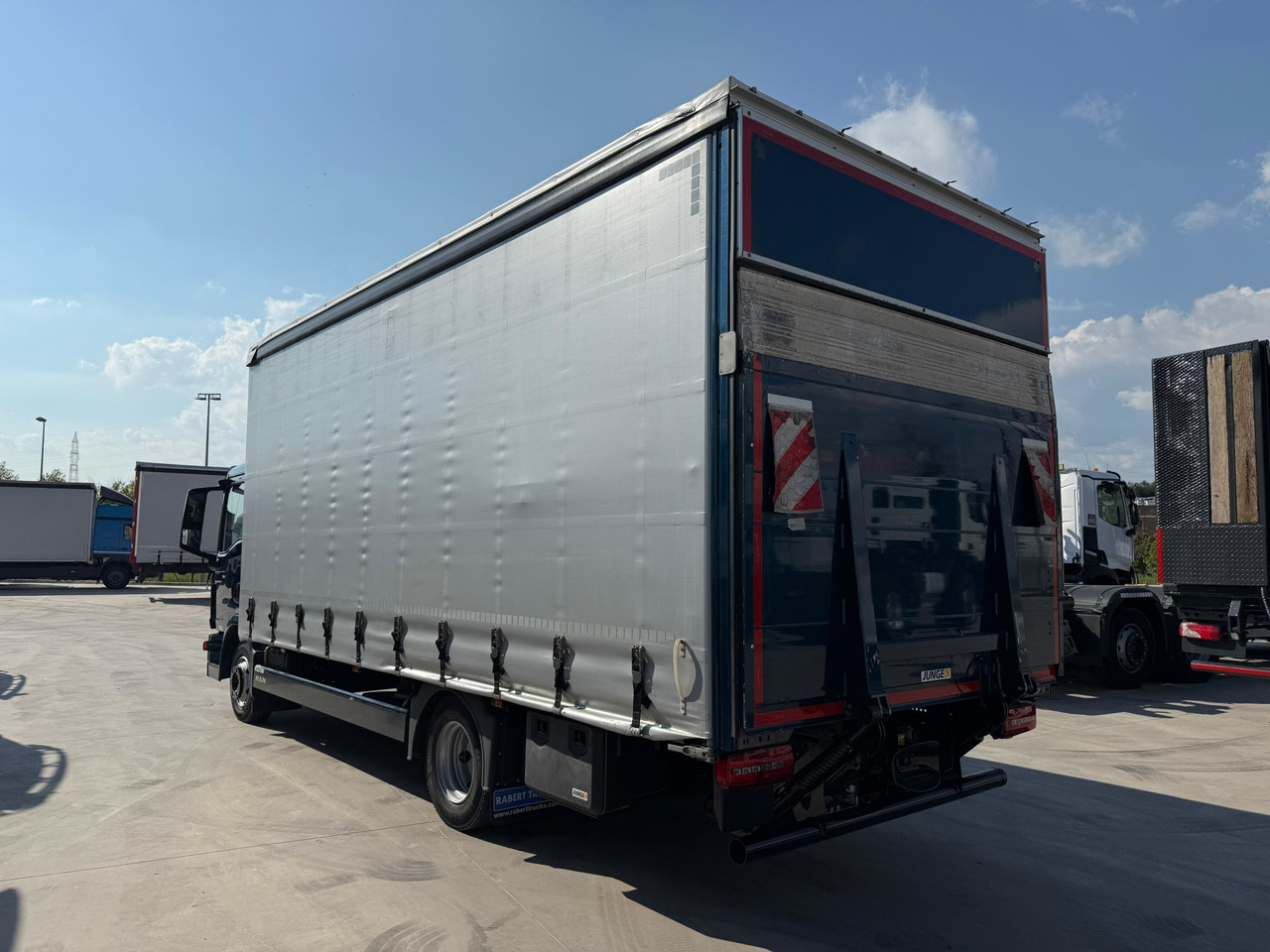 MAN 8.190 BL TGL E6 (Tauliner) - Kamion sa ceradom: slika 4 MAN 8.190 BL TGL E6 (Tauliner) - Kamion sa ceradom: slika 4