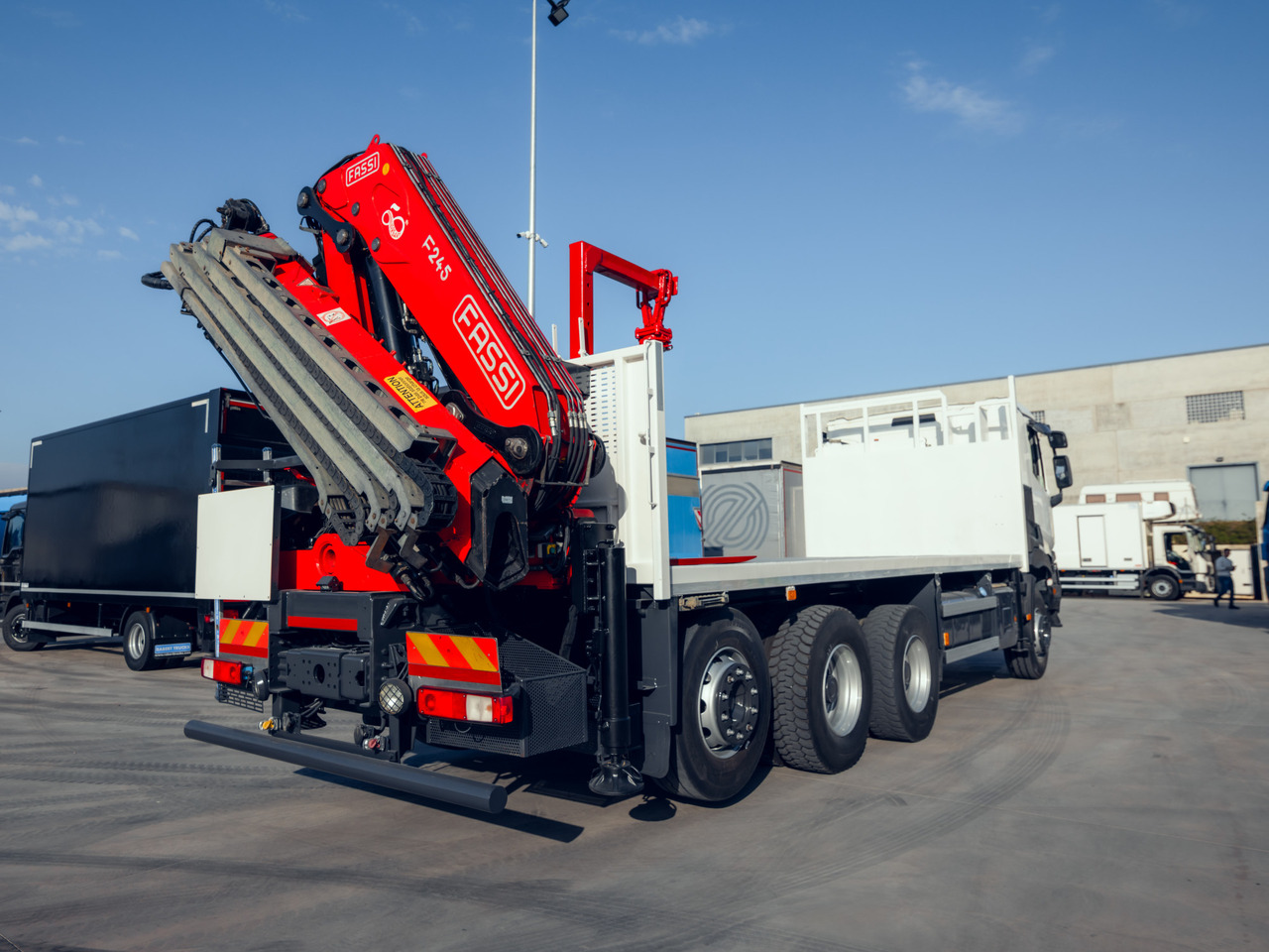 RENAULT C460 E6 (Platform) - Kamion sa tovarnim sandukom, Kamion sa dizalicom: slika 4 RENAULT C460 E6 (Platform) - Kamion sa tovarnim sandukom, Kamion sa dizalicom: slika 4