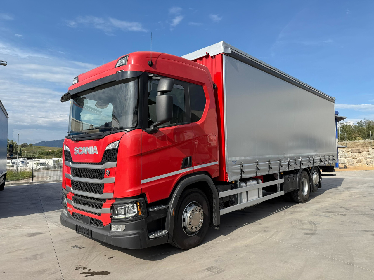 SCANIA R450 E6 (Tauliner) - Kamion sa ceradom: slika 1 SCANIA R450 E6 (Tauliner) - Kamion sa ceradom: slika 1