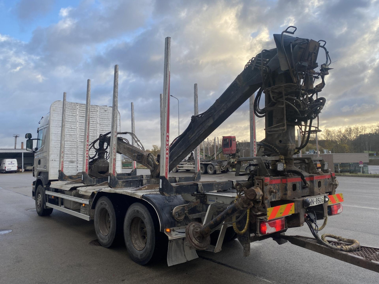 Kamion sa golom šasijom i zatvorenom kabinom SCANIA R 440 CB6x4HSA: slika 9 Kamion sa golom šasijom i zatvorenom kabinom SCANIA R 440 CB6x4HSA: slika 9