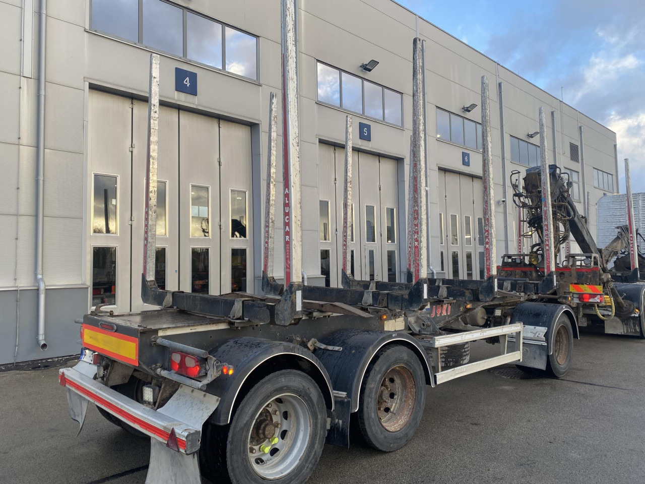 Kamion sa golom šasijom i zatvorenom kabinom SCANIA R 440 CB6x4HSA: slika 13 Kamion sa golom šasijom i zatvorenom kabinom SCANIA R 440 CB6x4HSA: slika 13