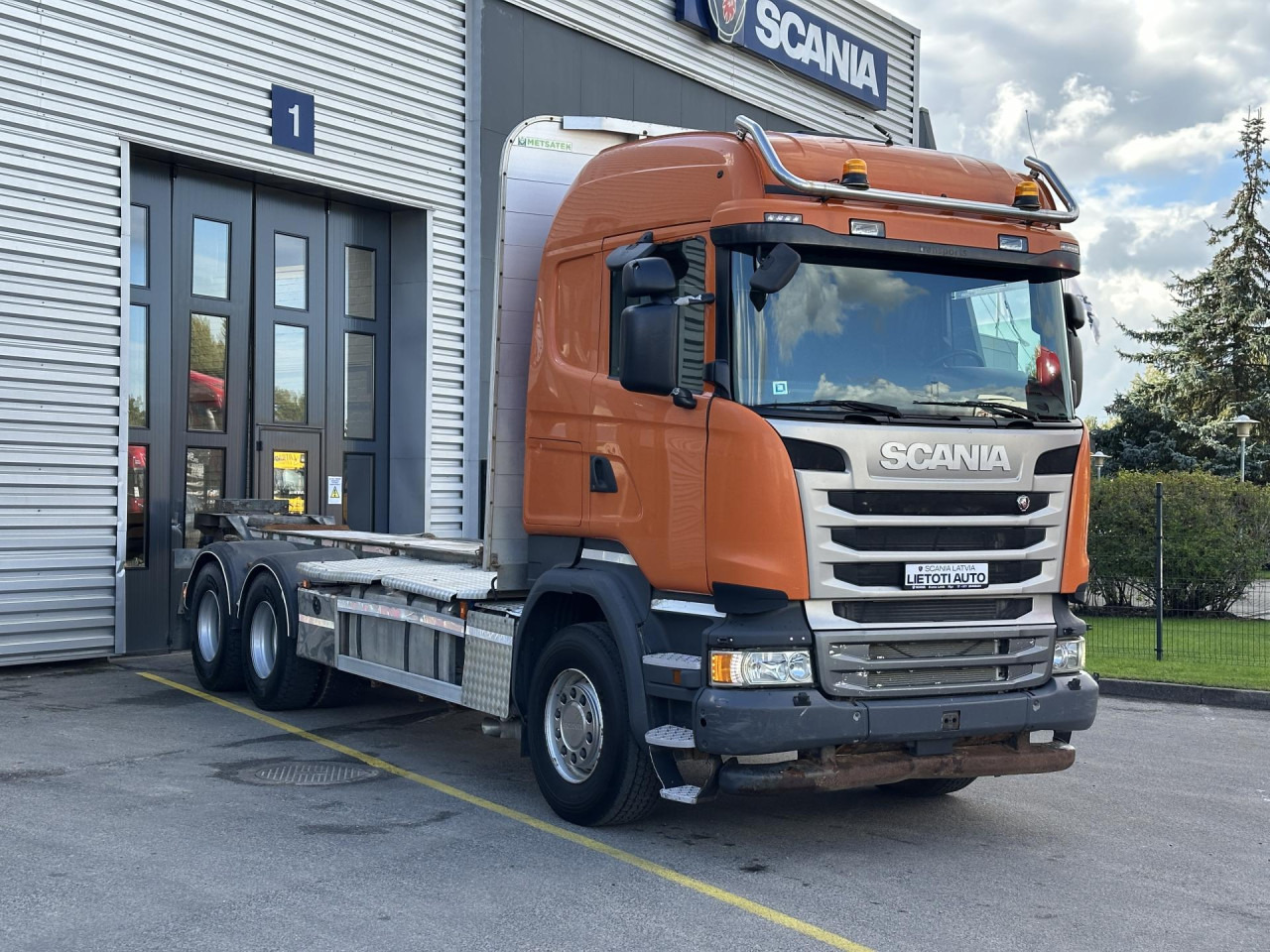 SCANIA R 450 CB6x4HHZ - Kamion sa golom šasijom i zatvorenom kabinom: slika 1 SCANIA R 450 CB6x4HHZ - Kamion sa golom šasijom i zatvorenom kabinom: slika 1