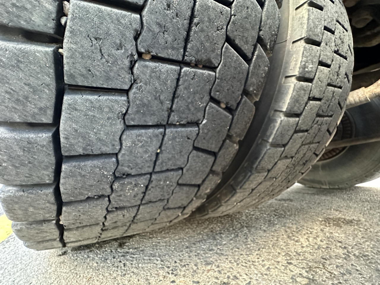 SCANIA R 450 CB6x4HHZ - Kamion sa golom šasijom i zatvorenom kabinom: slika 2 SCANIA R 450 CB6x4HHZ - Kamion sa golom šasijom i zatvorenom kabinom: slika 2