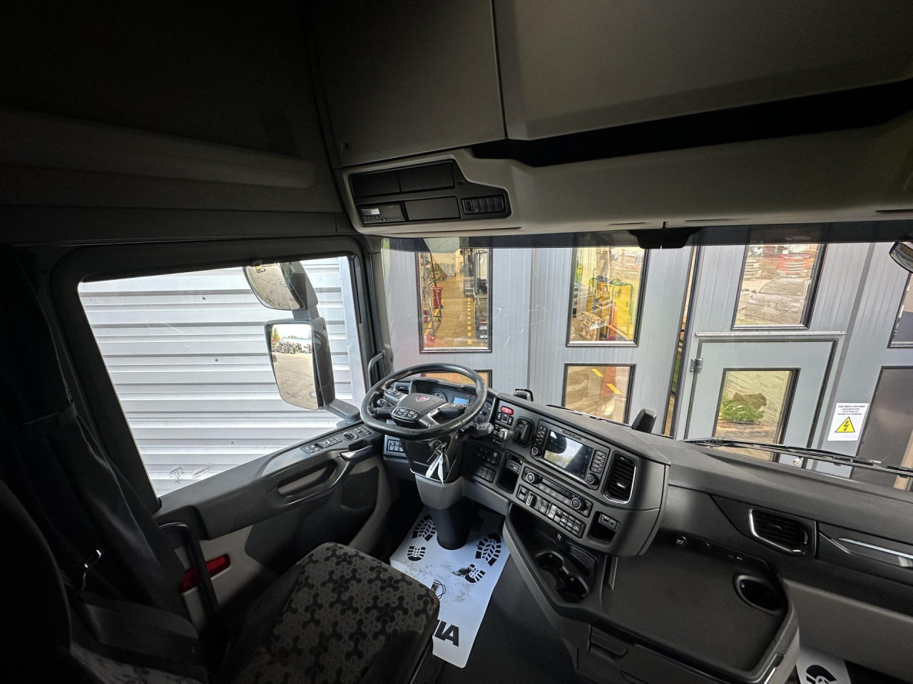 Tegljač SCANIA S 450 A6x2NB: slika 9 Tegljač SCANIA S 450 A6x2NB: slika 9