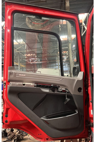 DAF CF - Vrata i delovi: slika 2 DAF CF - Vrata i delovi: slika 2