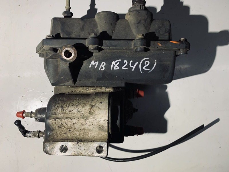 Mercedes-Benz 1824 - Izduvni sistem: slika 2 Mercedes-Benz 1824 - Izduvni sistem: slika 2