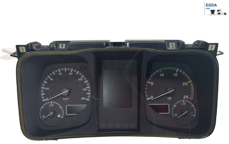 Mercedes-Benz Daimler - Komandna tabla: slika 1 Mercedes-Benz Daimler - Komandna tabla: slika 1