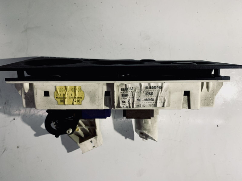 Renault MAGNUM - Komandna tabla: slika 3 Renault MAGNUM - Komandna tabla: slika 3