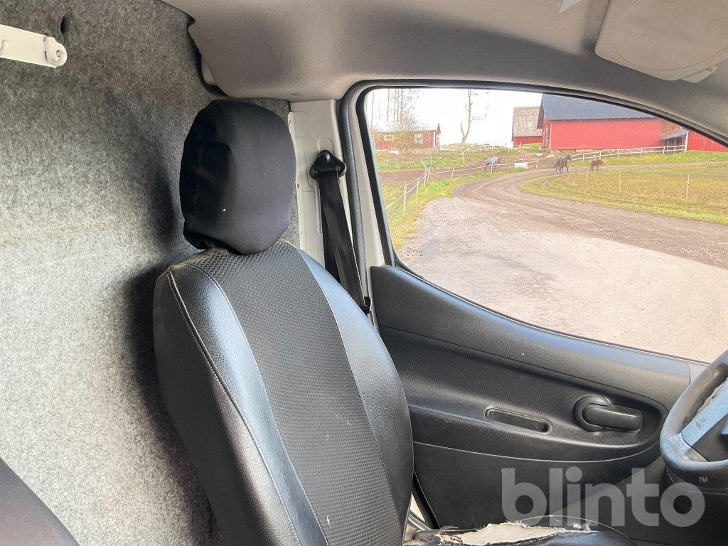 Dostavno vozilo NISSAN NV 200: slika 13 Dostavno vozilo NISSAN NV 200: slika 13