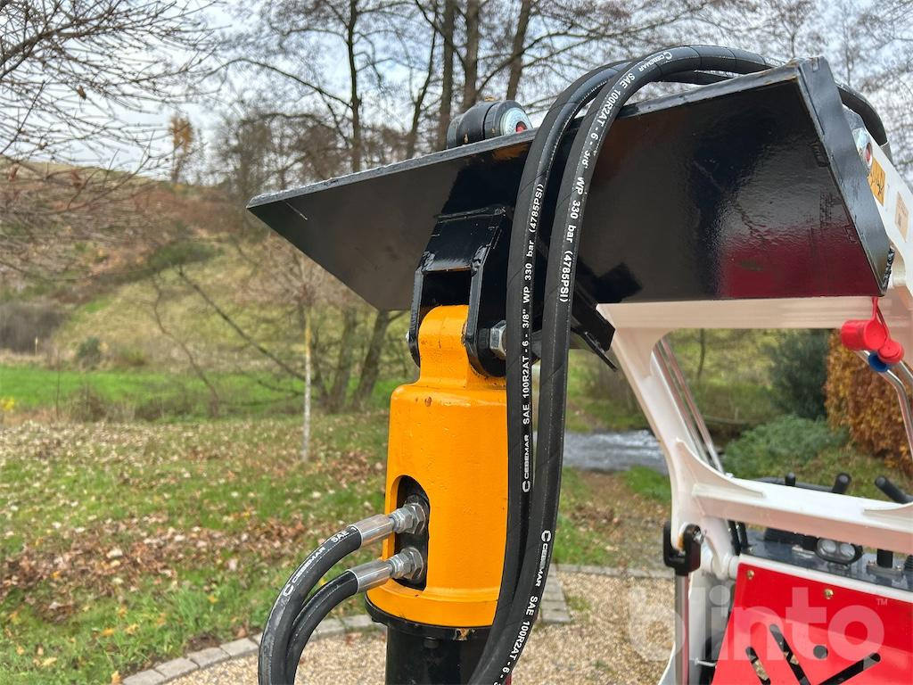 Mini utovarivač ForceDrive Skis Steer Loader (2025): slika 8