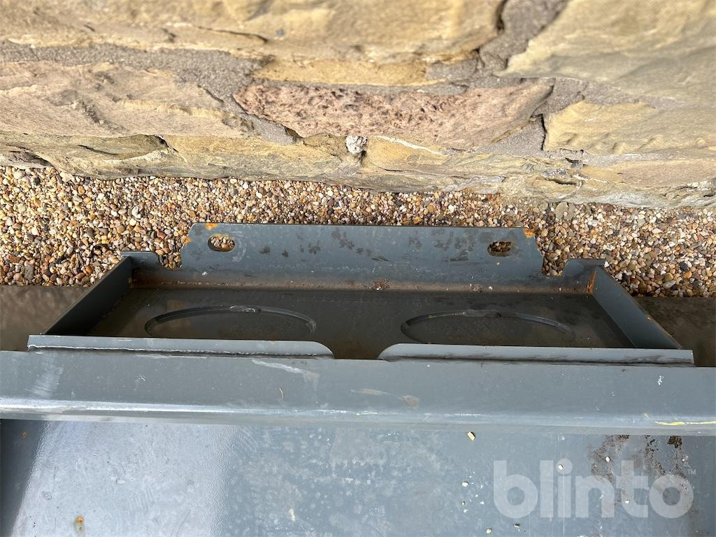 Mini utovarivač ForceDrive Skis Steer Loader (2025): slika 36