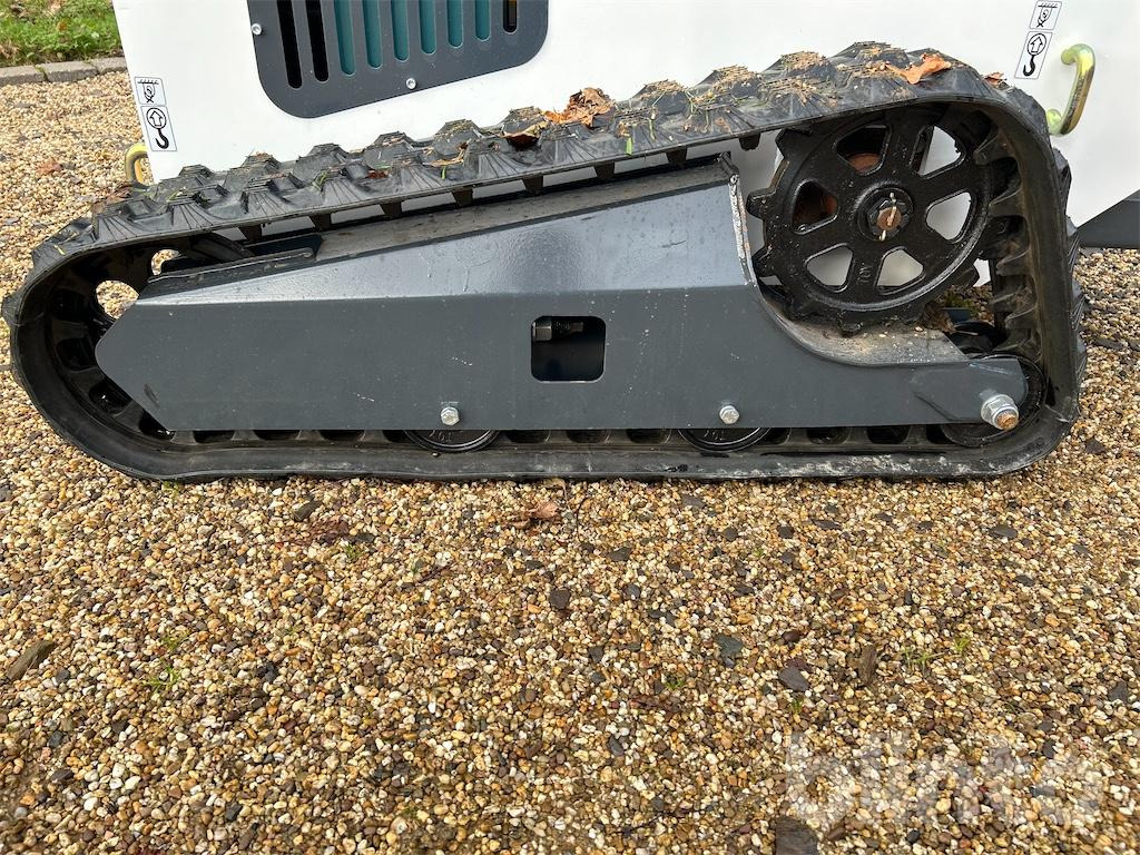 Mini utovarivač ForceDrive Skis Steer Loader (2025): slika 29