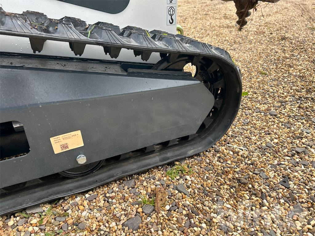 Mini utovarivač ForceDrive Skis Steer Loader (2025): slika 22