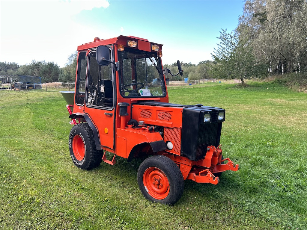 HOLDER P70C-460 - Komunalni traktor: slika 3 HOLDER P70C-460 - Komunalni traktor: slika 3