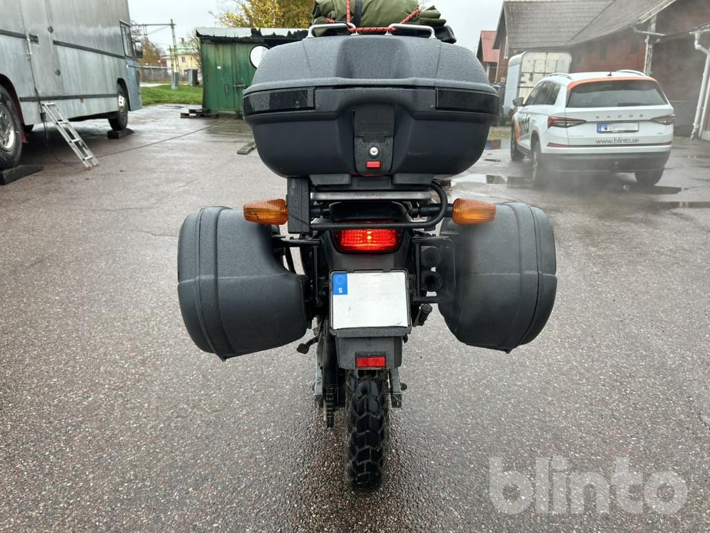 HONDA XL650V Transalp - Motocikl: slika 4 HONDA XL650V Transalp - Motocikl: slika 4