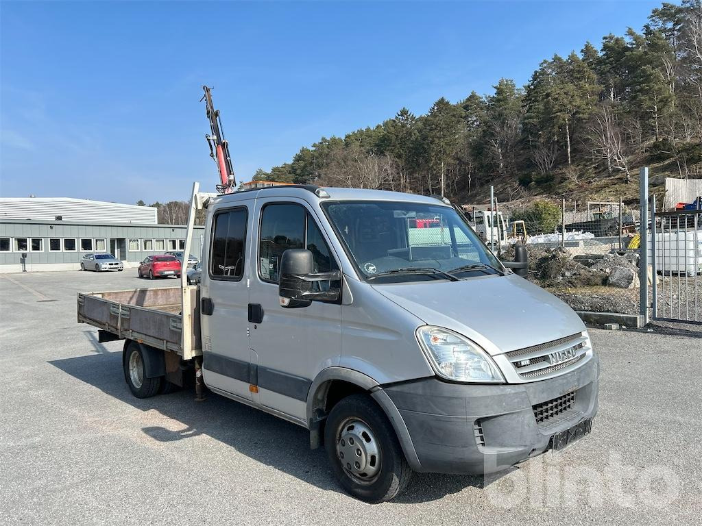Iveco Daily 3.0HP - Dostavno vozilo s ravnom platformom, Dostavno vozilo sa duplom kabinom: slika 4 Iveco Daily 3.0HP - Dostavno vozilo s ravnom platformom, Dostavno vozilo sa duplom kabinom: slika 4