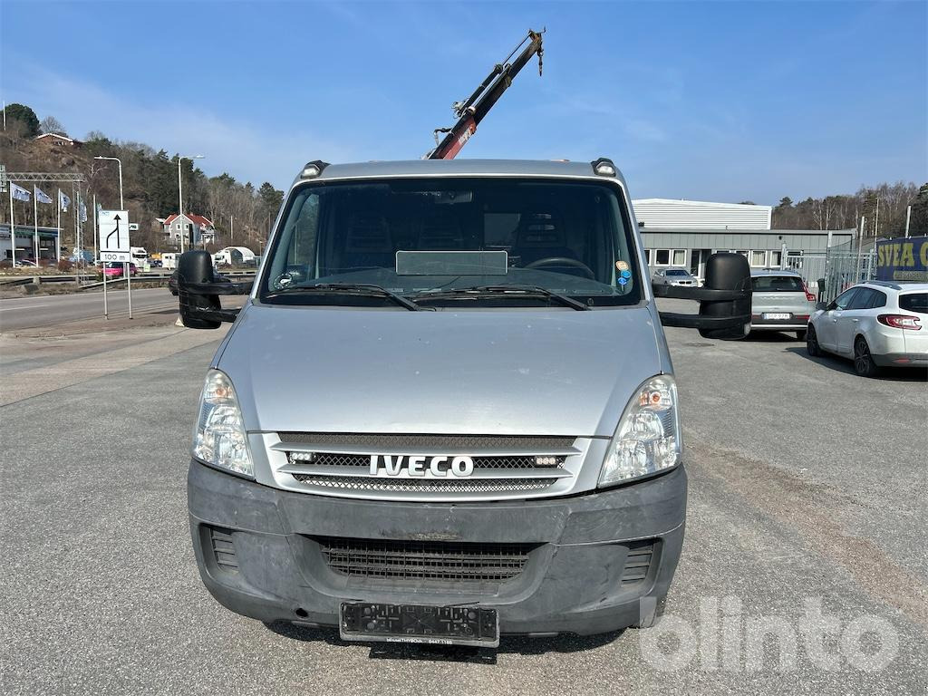 Iveco Daily 3.0HP - Dostavno vozilo s ravnom platformom, Dostavno vozilo sa duplom kabinom: slika 3 Iveco Daily 3.0HP - Dostavno vozilo s ravnom platformom, Dostavno vozilo sa duplom kabinom: slika 3
