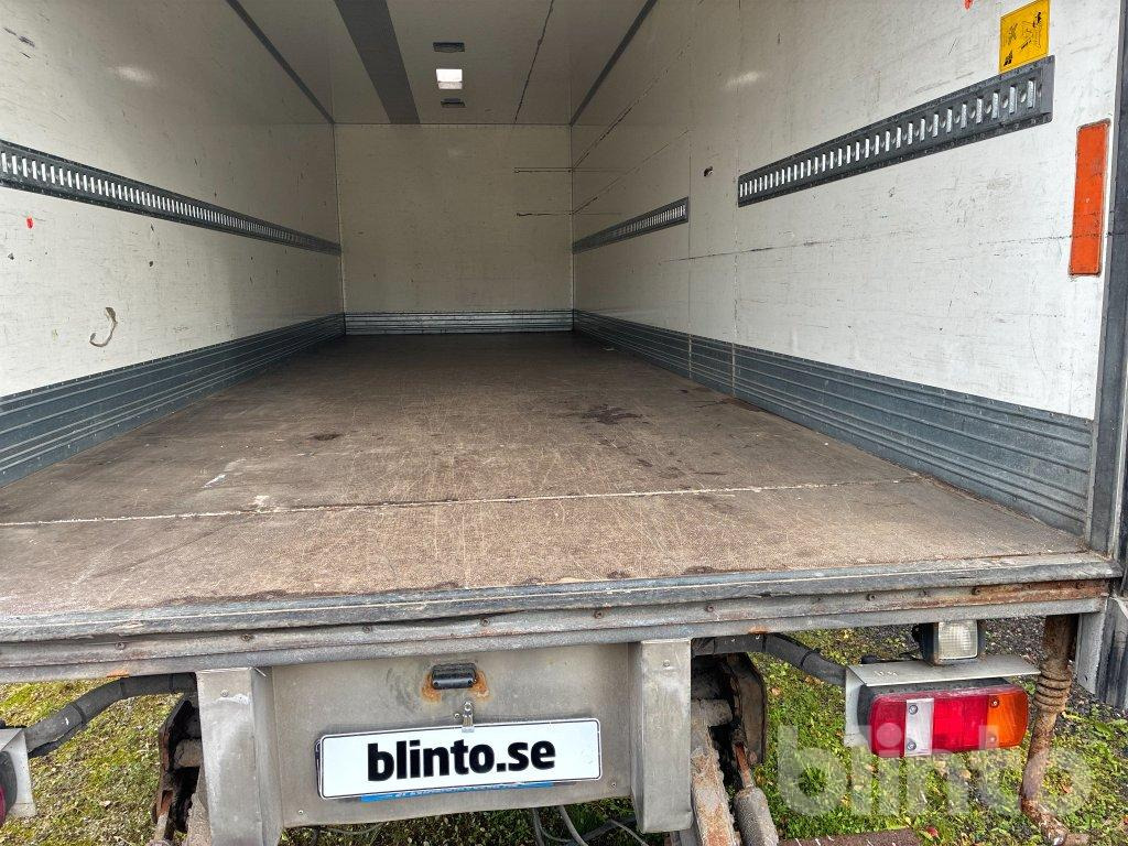 Kamion MERCEDES-BENZ 1223 L4X2: slika 8