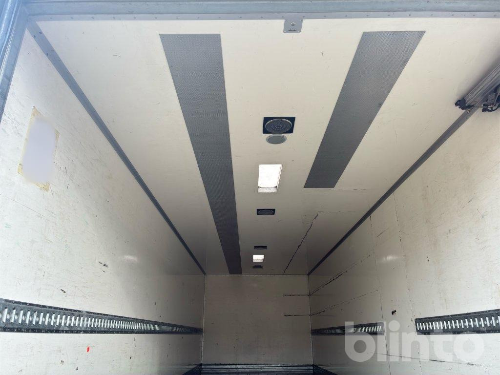 Kamion MERCEDES-BENZ 1223 L4X2: slika 10