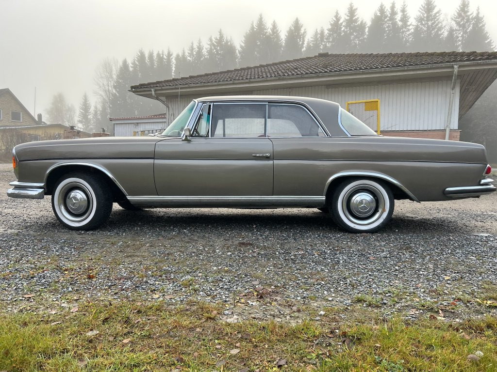 Automobil Mercedes Benz 220 SE B C: slika 11